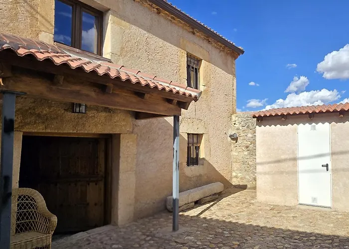 Casa La Fuencisla * Castiltierra